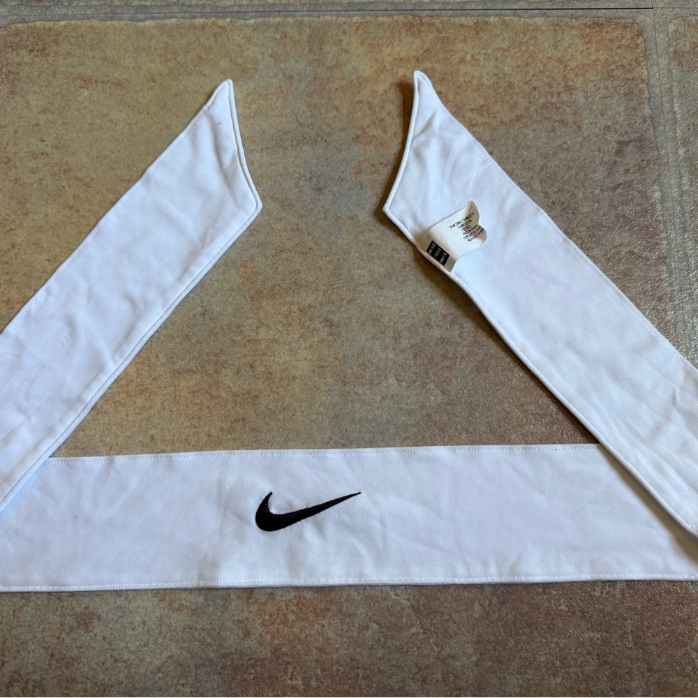 Nike White Sports Headband with Black Swoosh